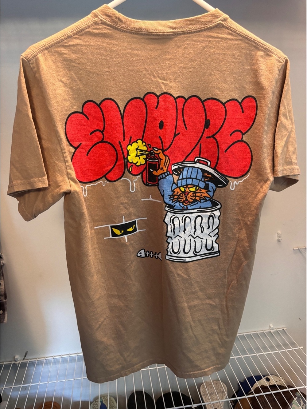 Empyre Tan Graphic T-Shirt with Trash Cat Design, Size Small